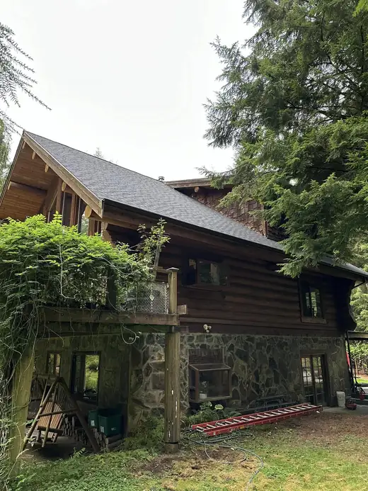 Roofing job photo 29