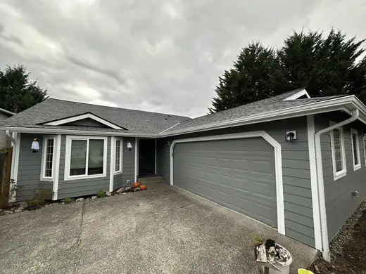 Roofing job photo 23